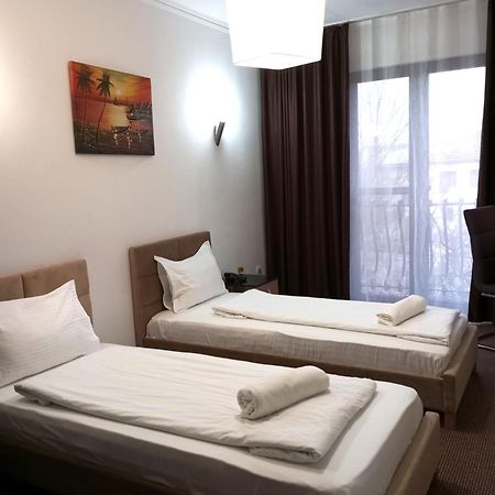 Rhc Royal Hotel Oradea Extérieur photo