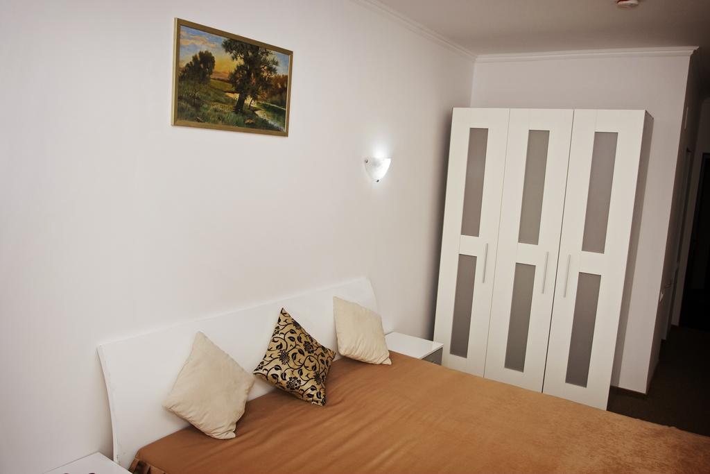 Rhc Royal Hotel Oradea Chambre photo